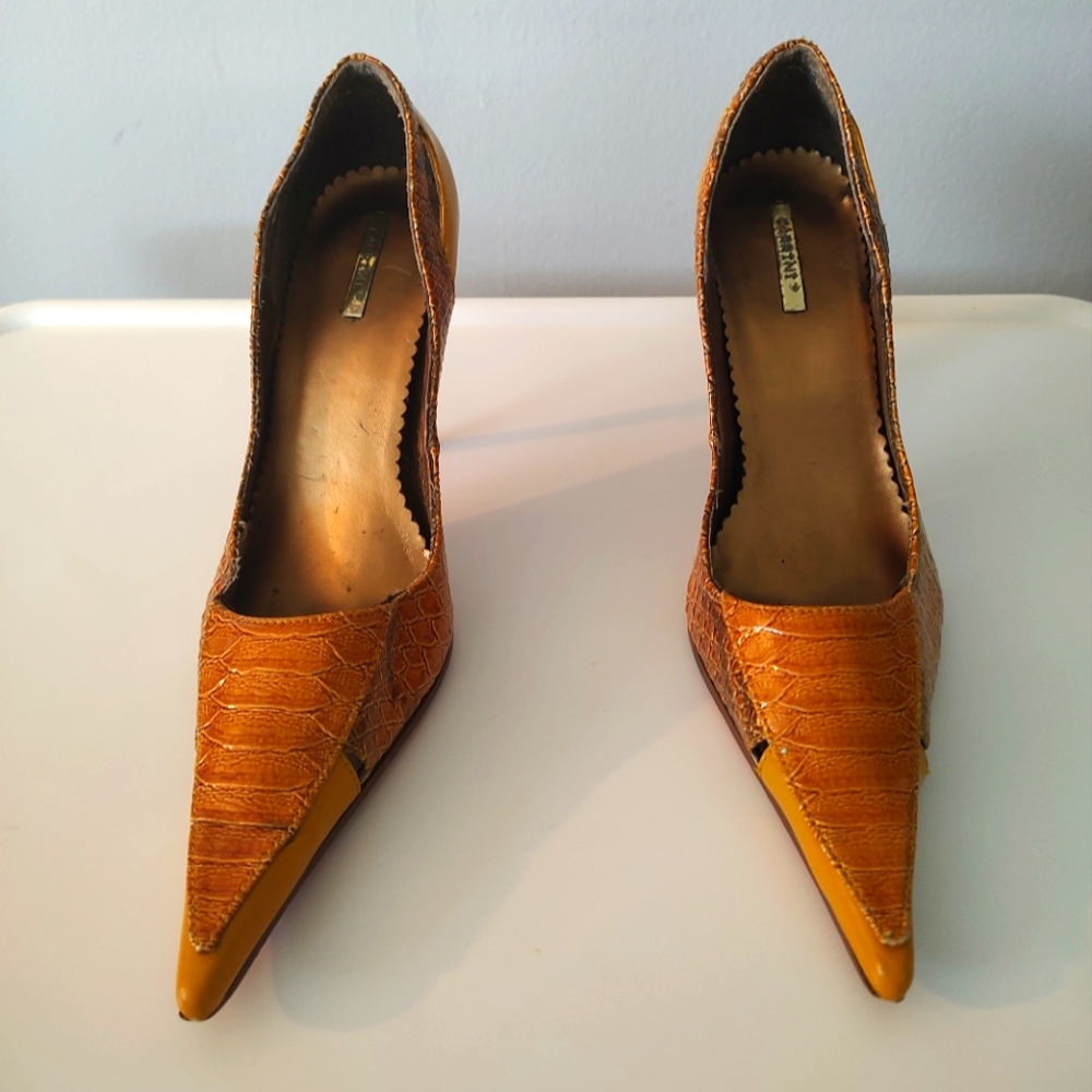 Carrini size 7 heels